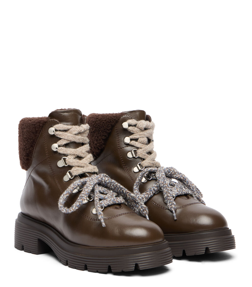 Stuart Weitzman HUDSON LITE LACE-UP BOOTIE WALNUT SM558SFWWAL