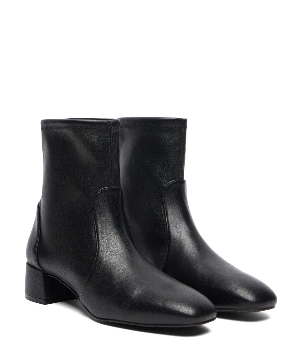 Stuart Weitzman MAEVE BOOTIE BLACK SM437SRLBLK