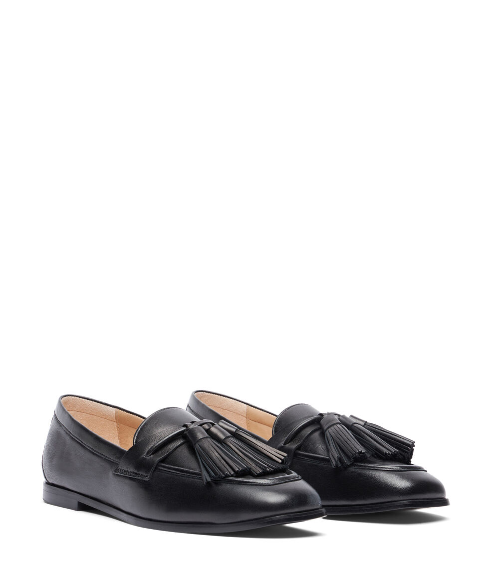 Stuart Weitzman LINDI TASSEL LOAFER BLACK SI697DSNBLK