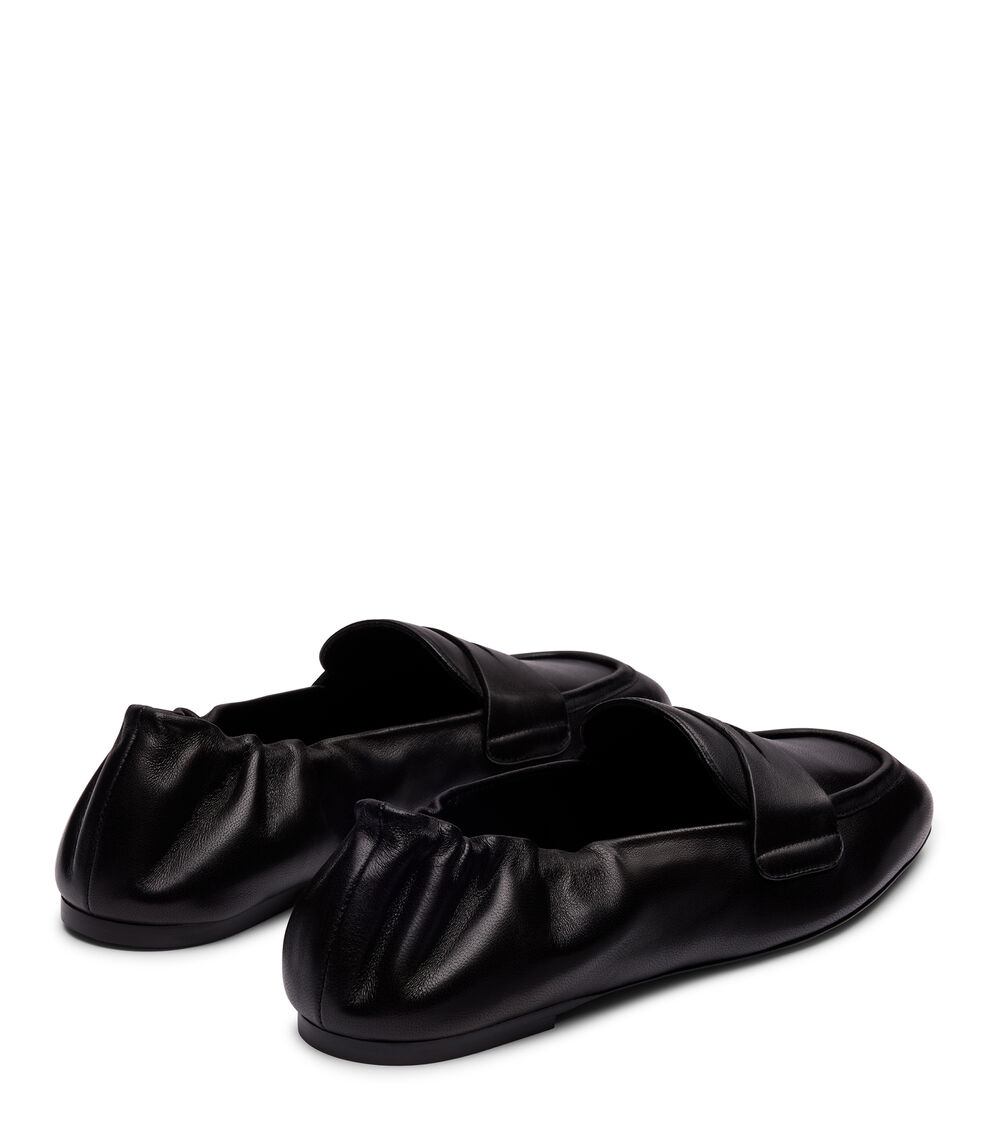 Stuart Weitzman BRYANT LOAFER BLACK SO359DSNBLK