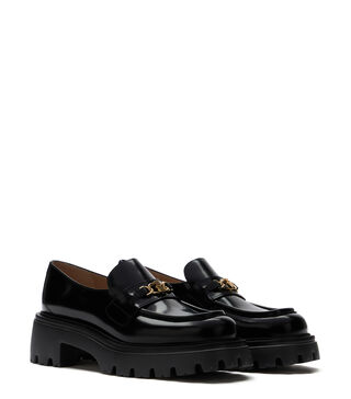 EMERSON LOAFER in BLACK for Women | Stuart Weitzman® display picture 3