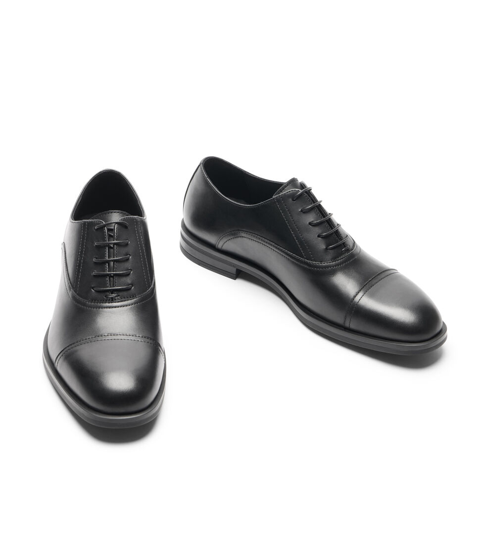 Stuart Weitzman SW CLUB CLASSIC OXFORD BLACK SJ763CALBLK