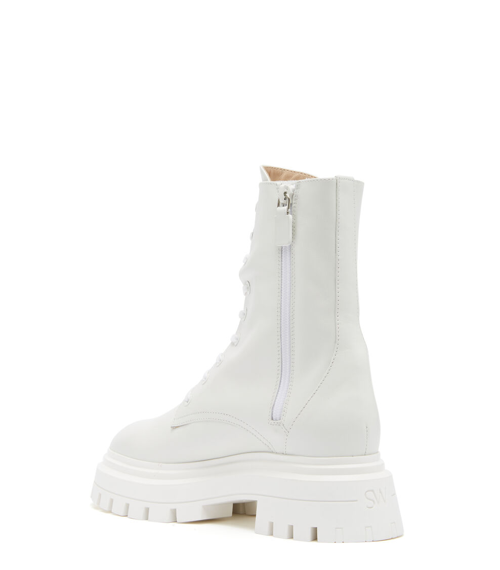 Stuart Weitzman BEDFORD SLEEK LACE-UP BOOTIE WHITE SC862SMOTQN