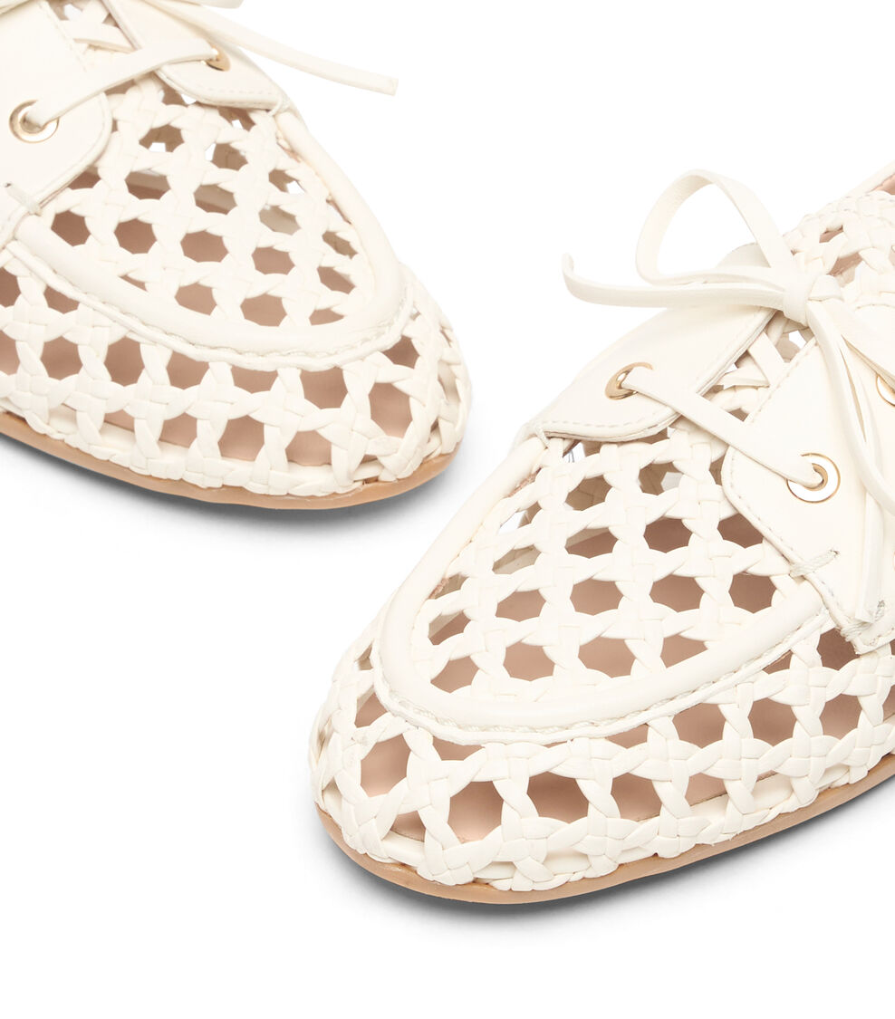Stuart Weitzman TINSLEY WOVEN MOCCASIN CREAM SN727FNECRM