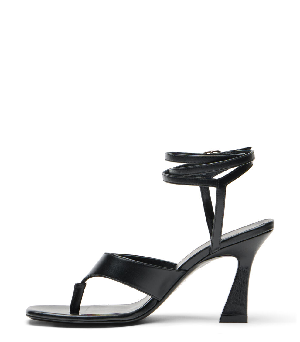 Stuart Weitzman VINNIE WRAP THONG 85 BLACK SN738SMOBLK