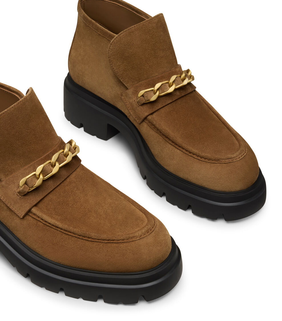 Stuart Weitzman SOLUXE HUDSON CHUKKA DOE SM391SPDDOE