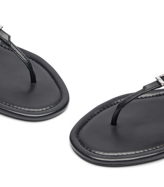 Georgie Slides in Black Georgie Slides in Black