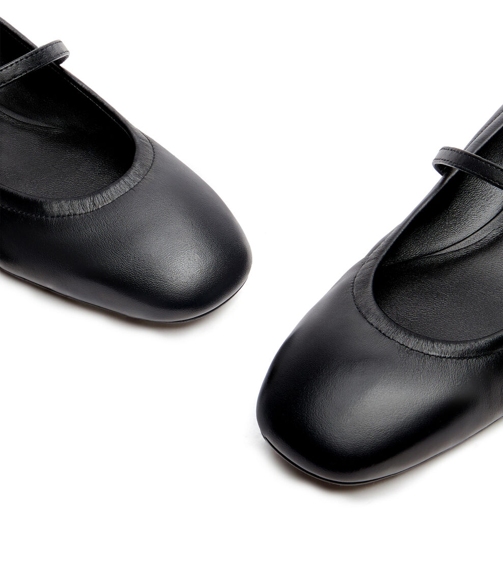 Stuart Weitzman CLARIS BALLET FLAT BLACK SI573SMOBLK