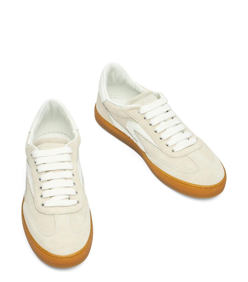 Stuart Weitzman SW RUNAROUND SNEAKER Stuart Weitzman SW RUNAROUND SNEAKER COBBLESTONE/WHITE SL642SJHY8N