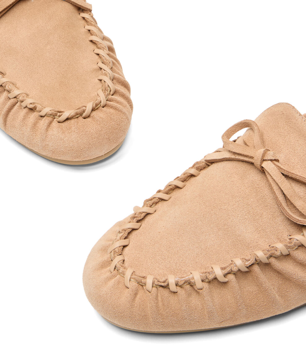 Stuart Weitzman BRITT BOW LOAFER NEW CAMEL SM414SPDWO4