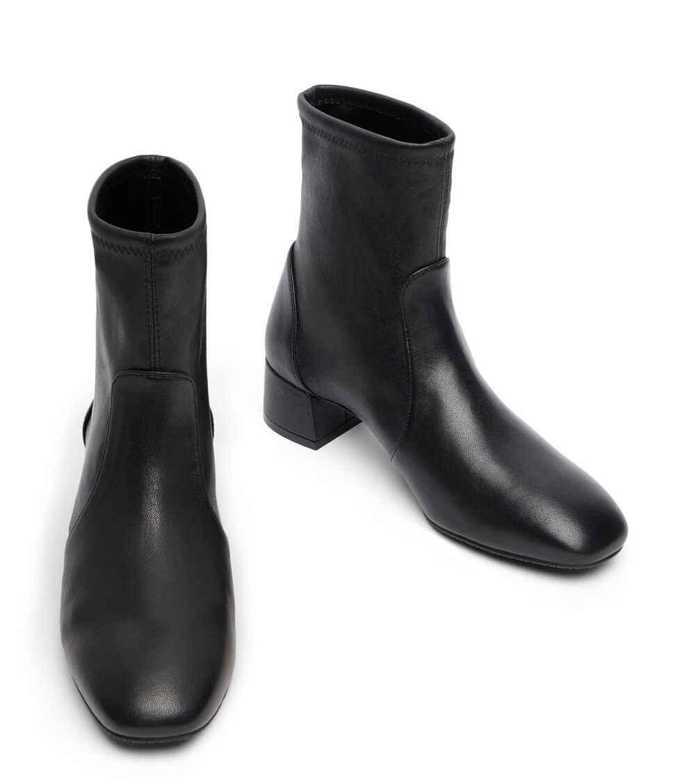 Stuart Weitzman MAEVE BOOTIE BLACK SM437SRLBLK
