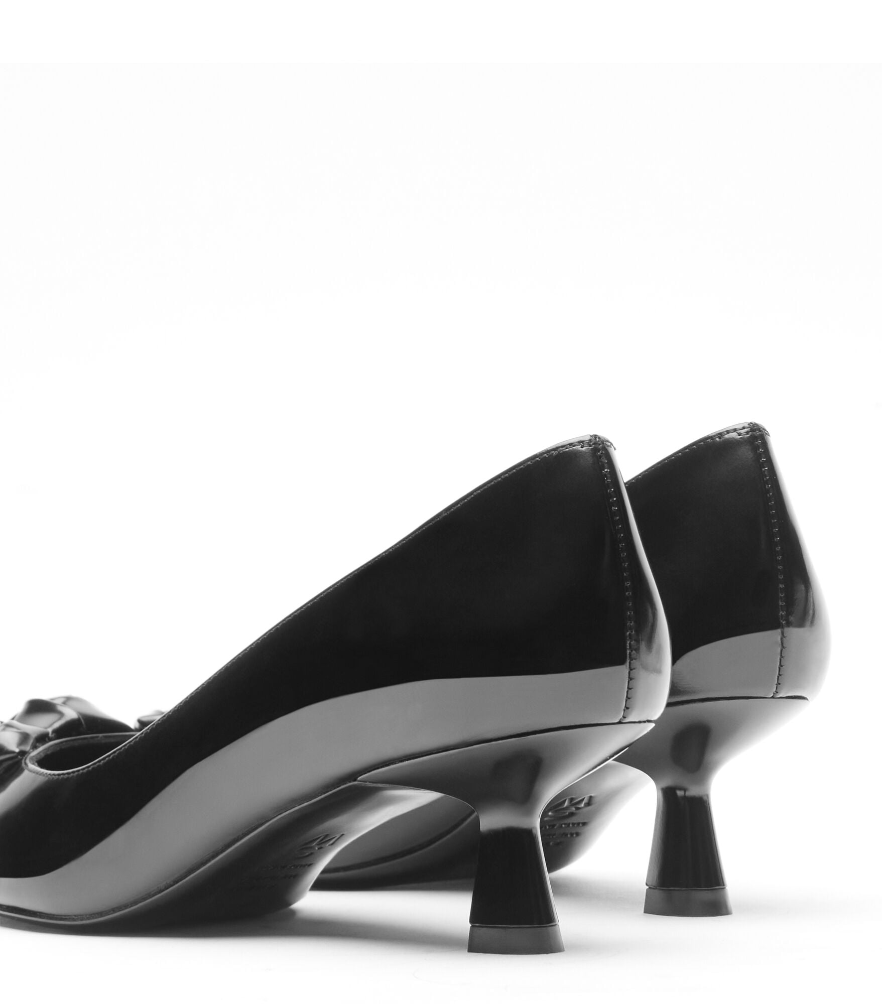 ROSIE 50 PUMP in BLACK for Women | Stuart Weitzman® Outlet