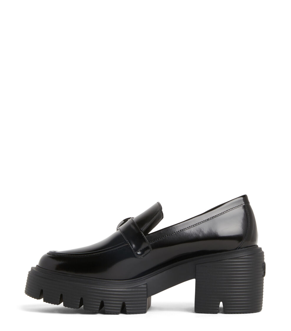 Stuart Weitzman MAVERICK SOHO LOAFER BLACK SF626APSBLK