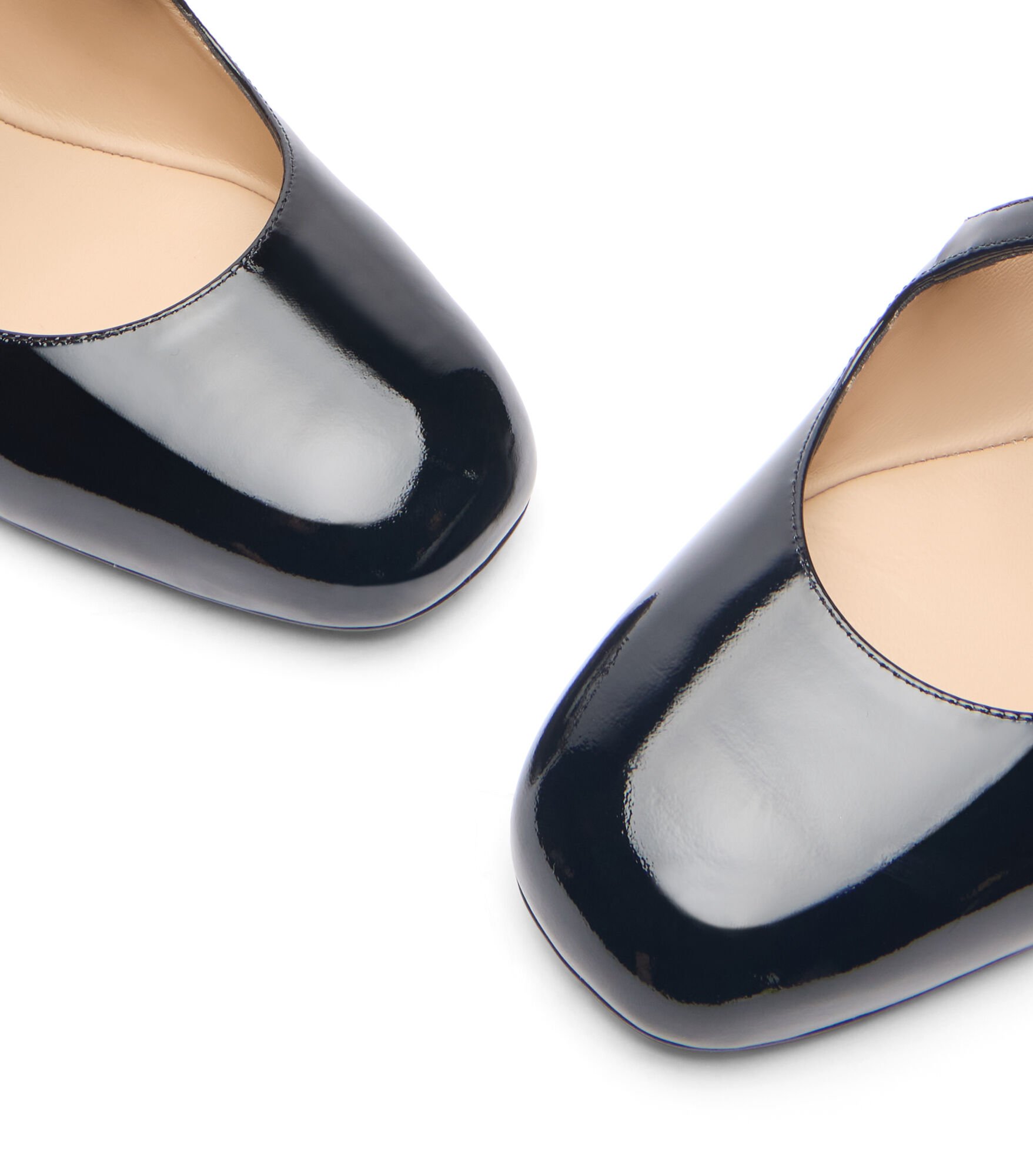 CLEM FLAT in BLACK for Women | Stuart Weitzman®