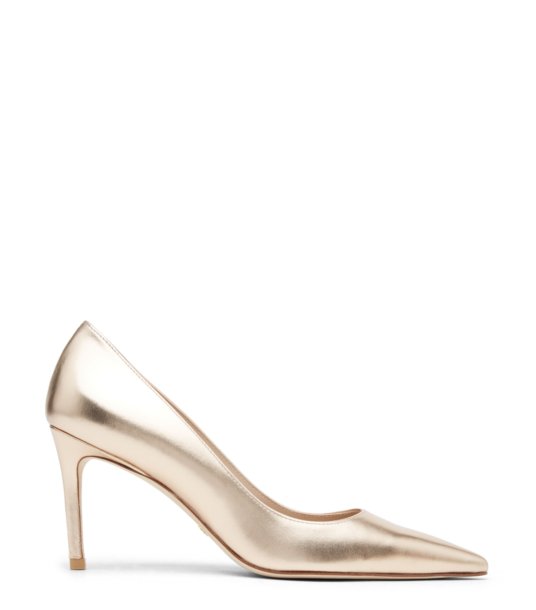 Beige round sales toe pumps