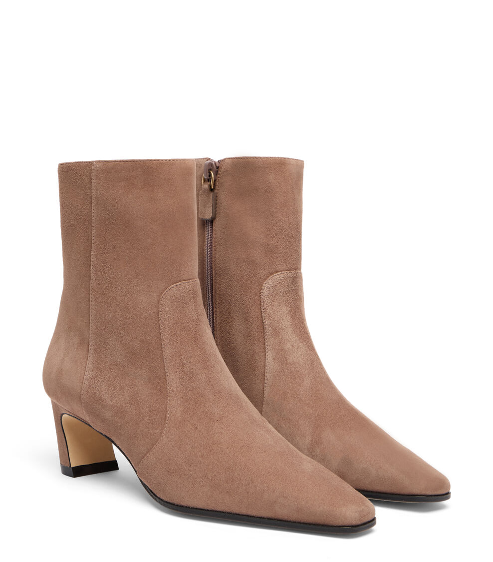 Stuart Weitzman STASSI ZIP BOOTIE 50 TAUPE SM498SUETAU