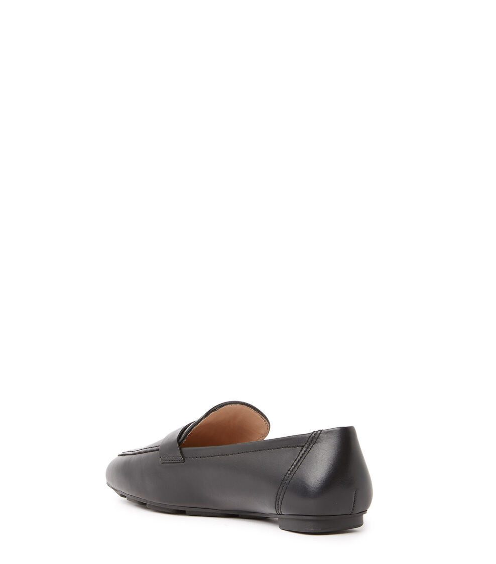 Stuart Weitzman JET LOAFER BLACK SA105DRVBLK