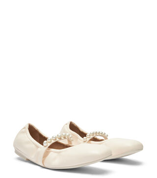 GOLDIE BALLET FLAT in SEASHELL for Women | Stuart Weitzman®