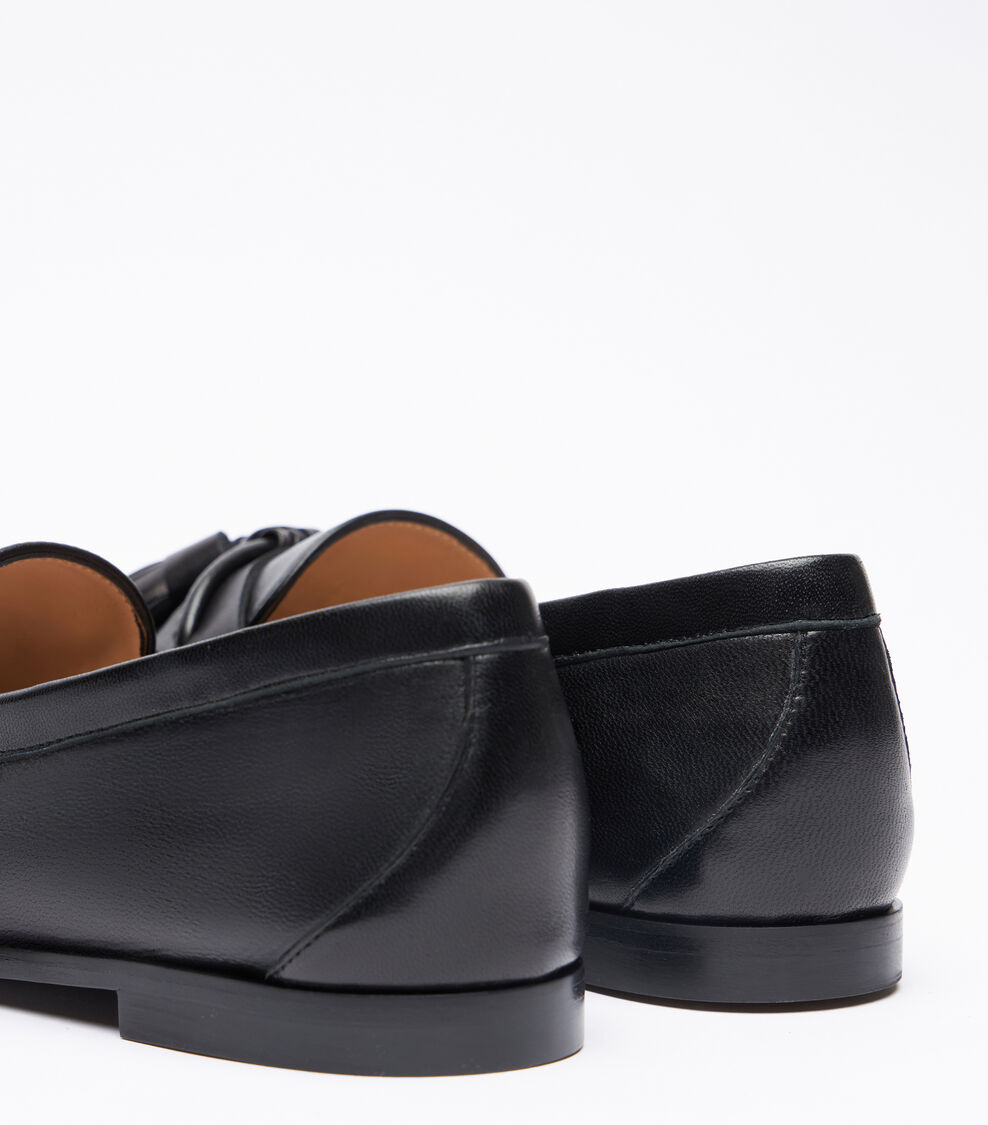 Stuart Weitzman LINDI TASSEL LOAFER BLACK SI697DSNBLK