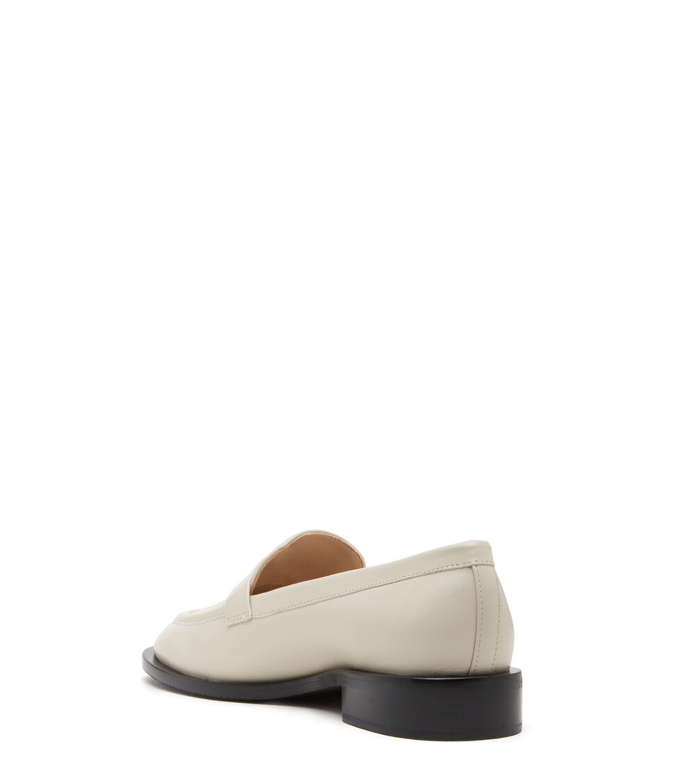 Stuart Weitzman PALMER SLEEK LOAFER OAT S5987SMOOAT