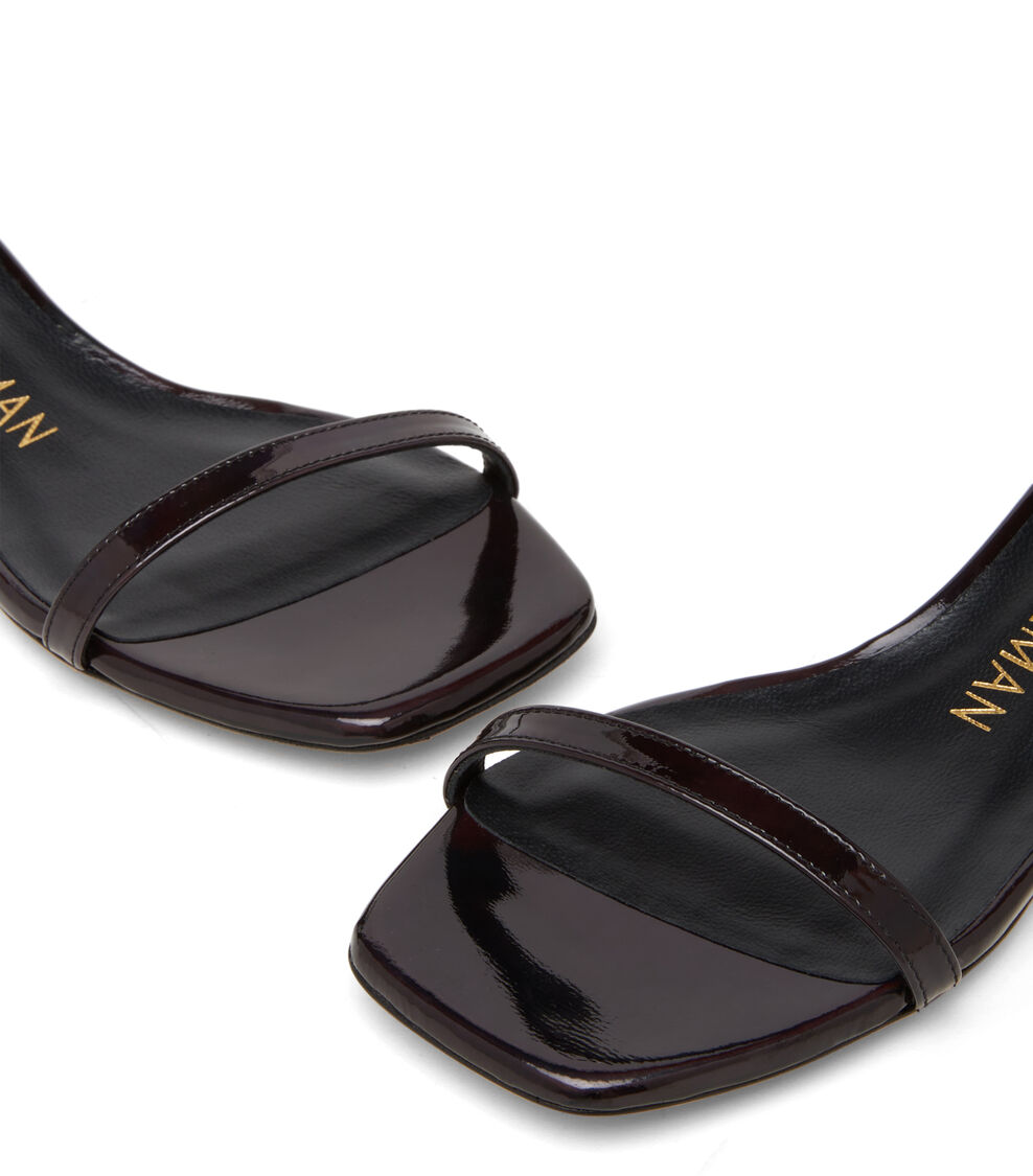 Stuart Weitzman NUDISTCURVE PEARL FLAT SANDAL BLACK SD318IRSBLK
