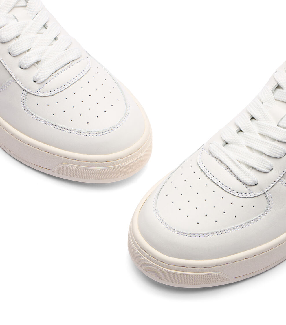 Stuart Weitzman SW COURTSIDE LOGO SNEAKER WEI&szlig; SH305CLHWTB