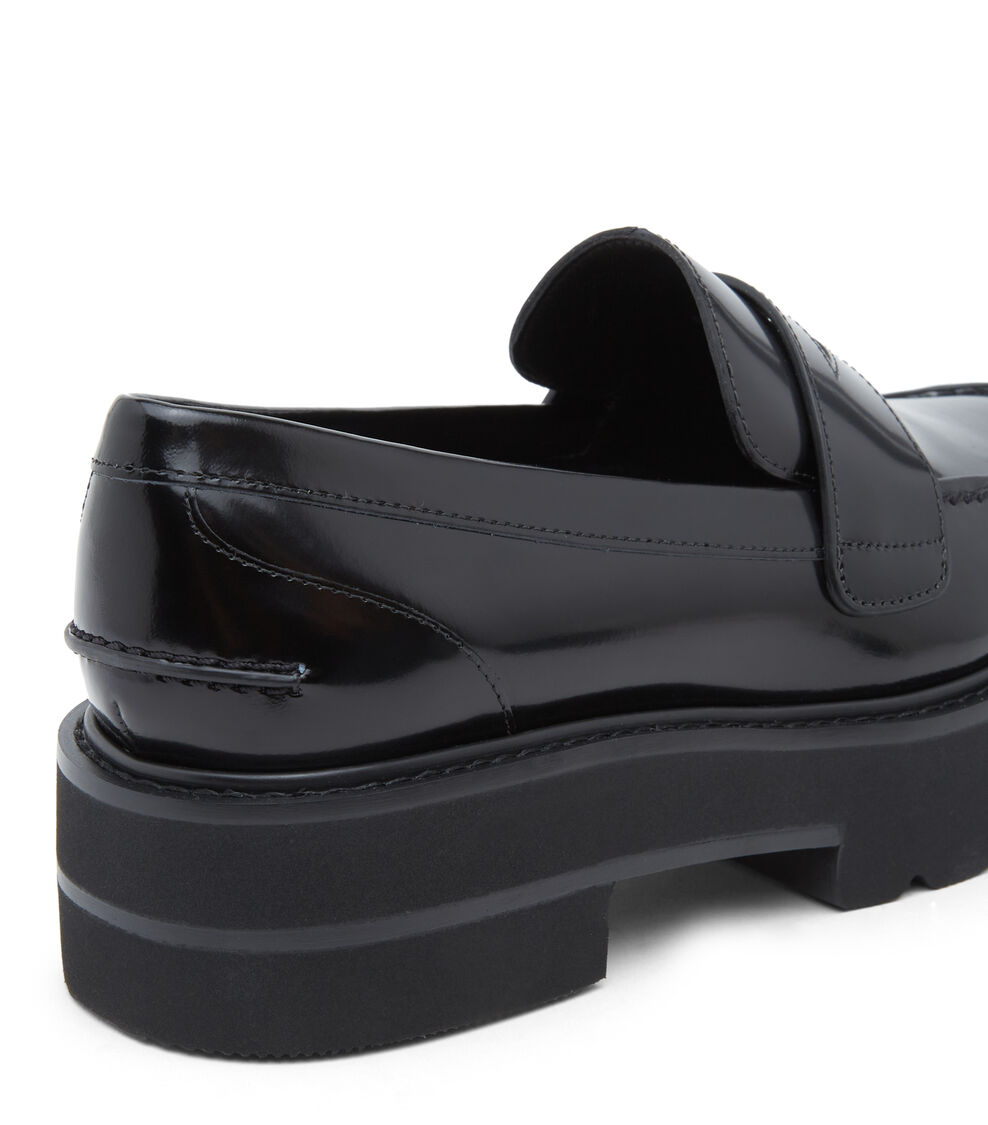 Stuart Weitzman ULTRALIFT LOAFER BLACK SD338APSBLK