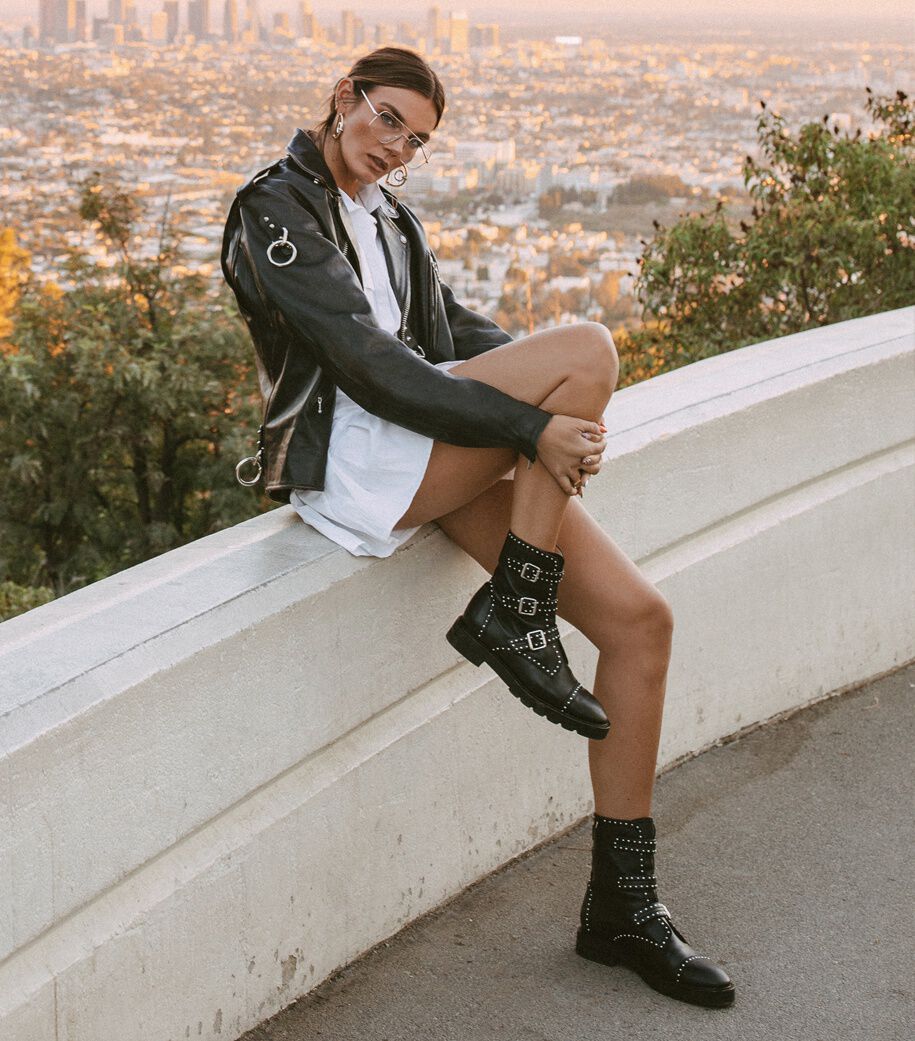 STUART WEITZMAN シェシリフトフツ S0425CHI BLK JESSE LIFT in BLACK for Women | Stuart Weitzman® UK