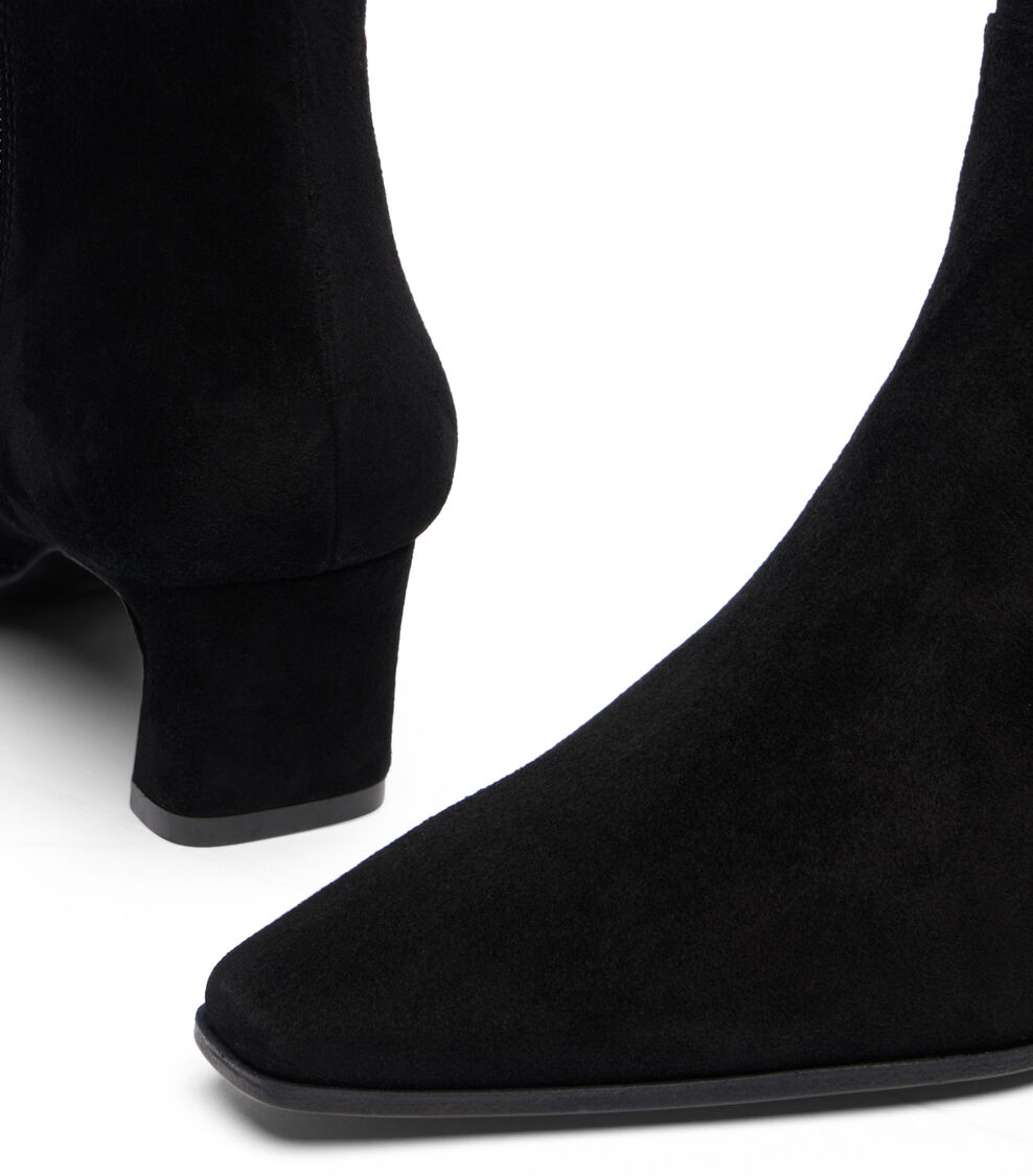 Stuart Weitzman STASSI ZIP BOOTIE 50 BLACK SM498SUEBLK