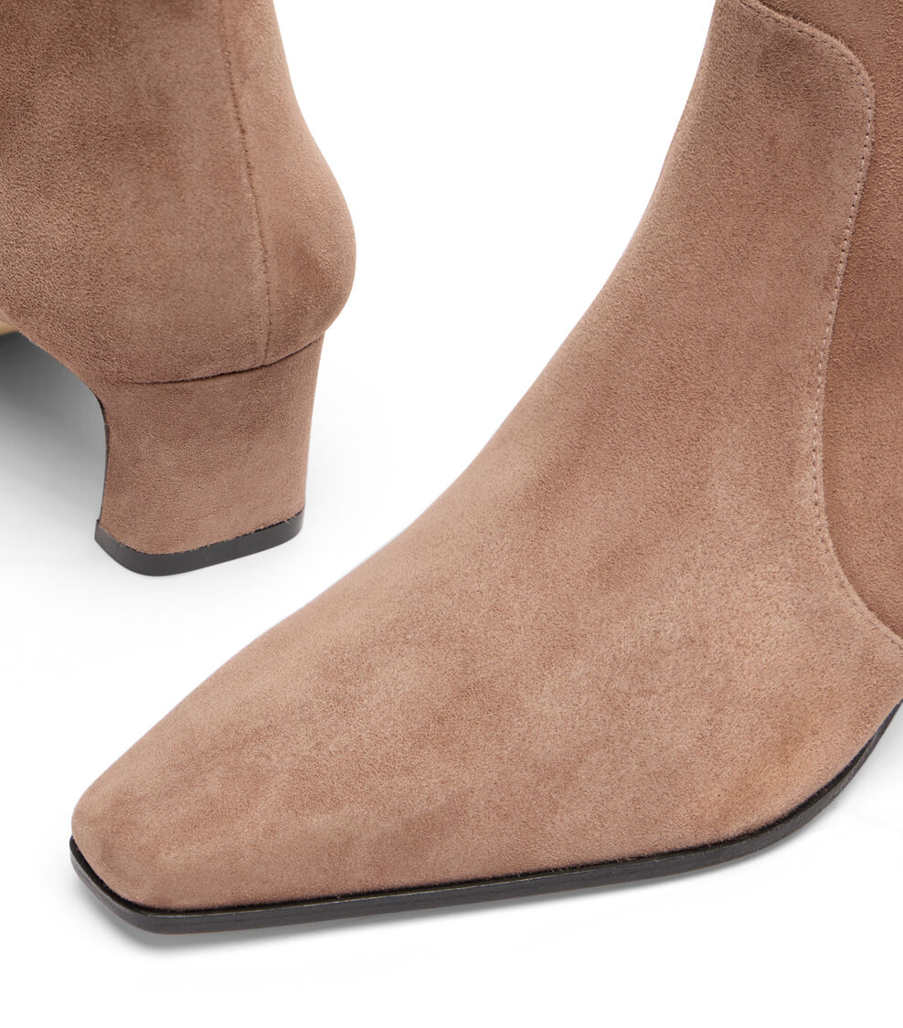 Stuart Weitzman STASSI ZIP BOOTIE 50 TAUPE SM498SUETAU