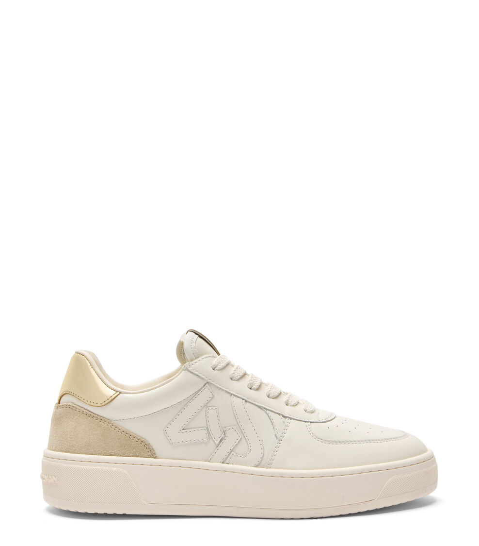 Stuart Weitzman SW COURTSIDE MONOGRAM SNEAKER BUTTER/GLAZE/GOLD SJ510CSLXF3
