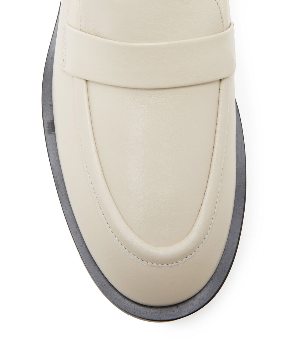 Stuart Weitzman PALMER SLEEK LOAFER OAT S5987SMOOAT