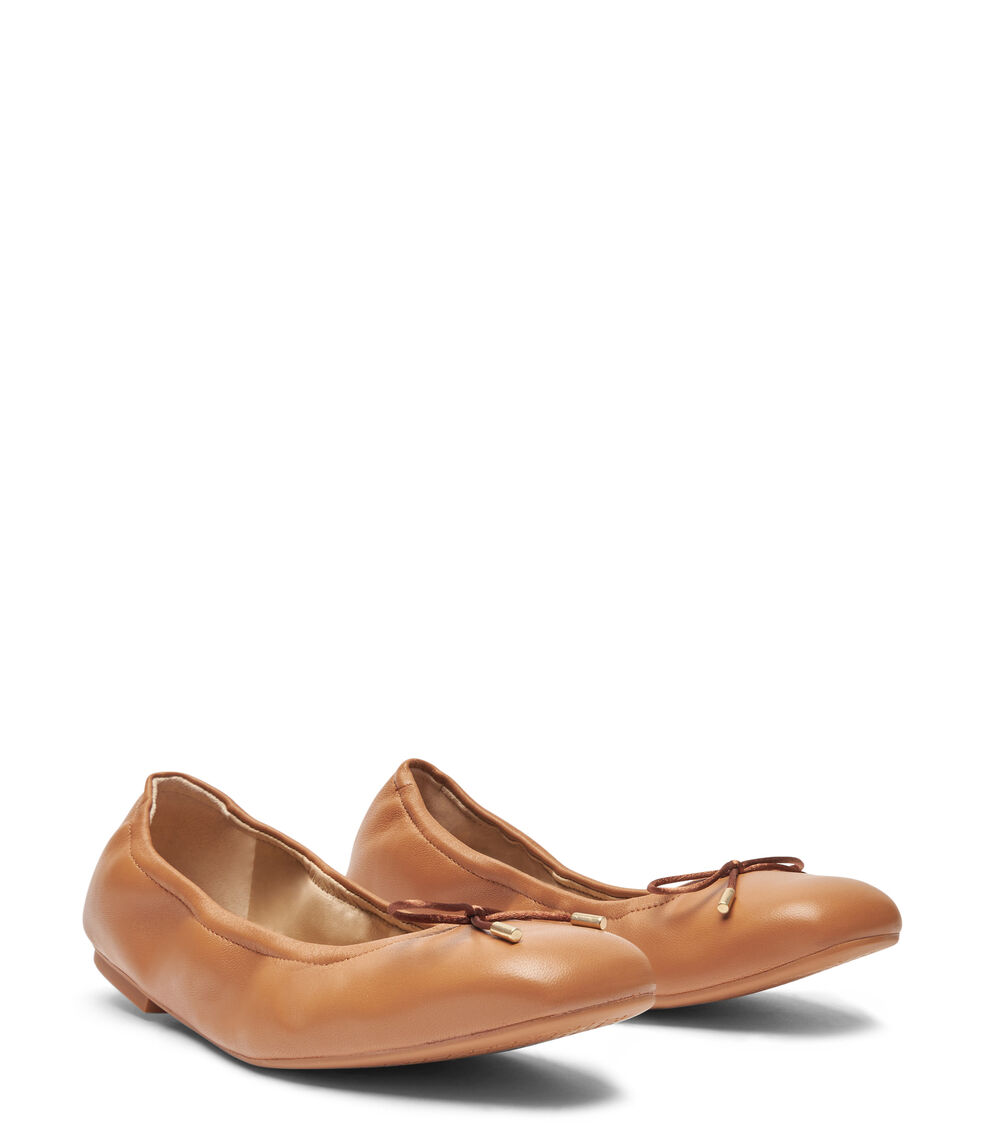 Stuart Weitzman BARDOT BOW FLAT TAN SG577LARTN2