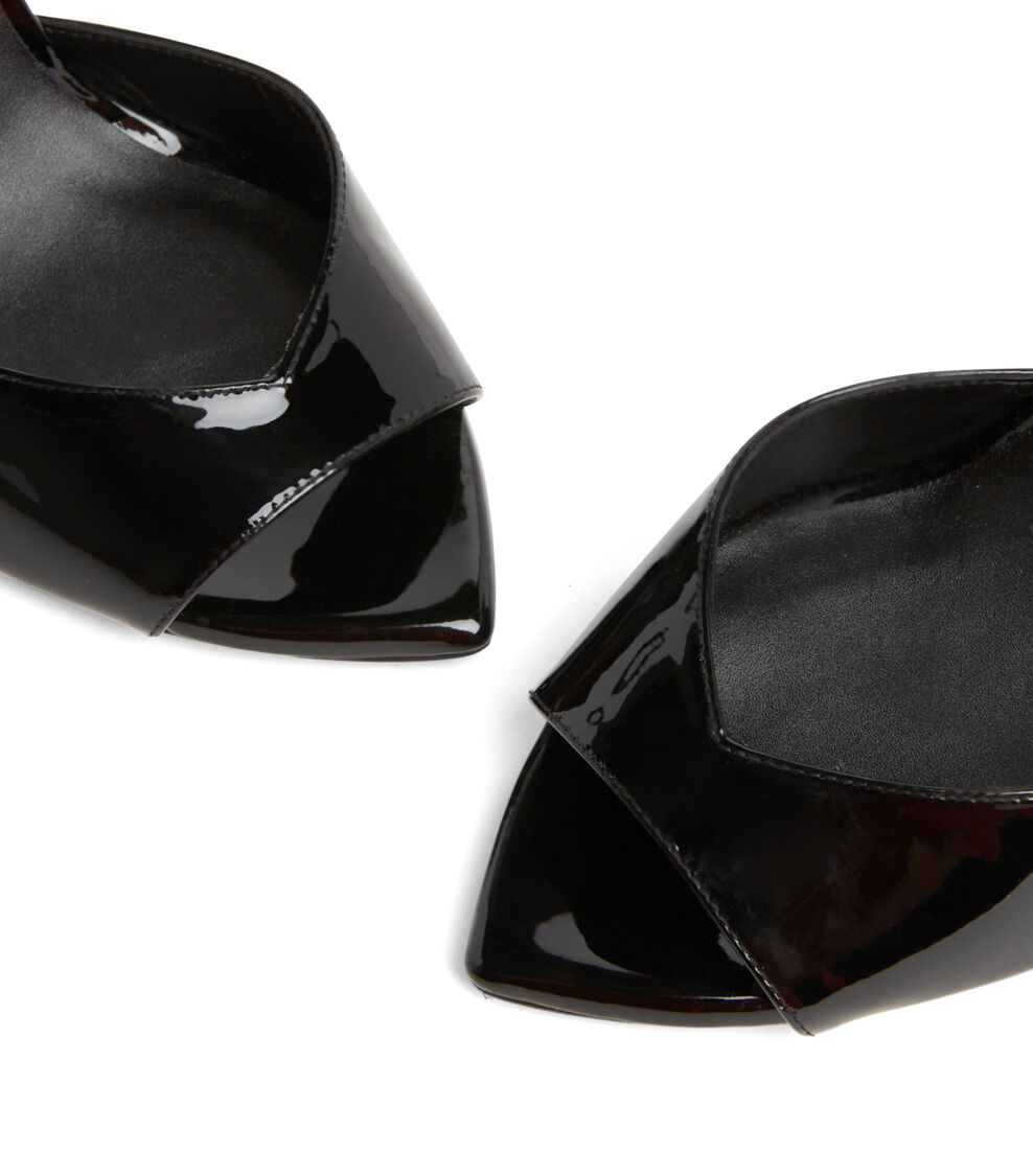 Stuart Weitzman NUDIST POINT 100 SANDAL BLACK SF235PATBLK