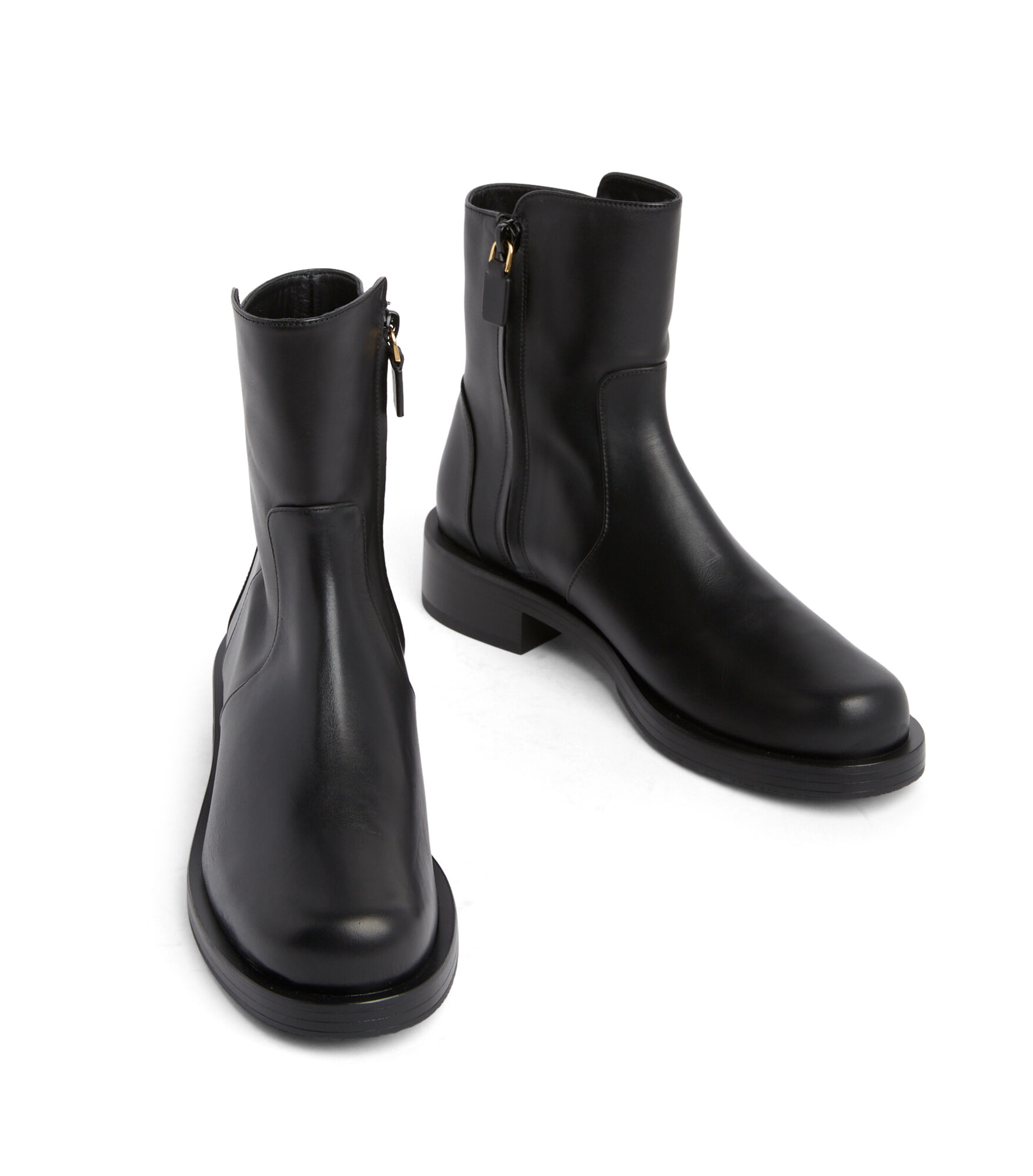 Stuart weitzman instep 2025 leather zip booties