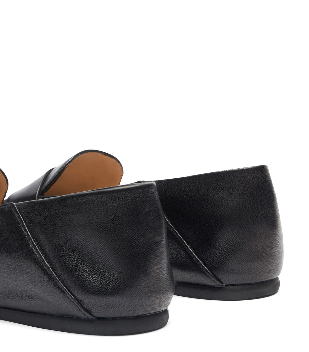 Stuart Weitzman BROOKS LOAFER BLACK SK698LARBLK