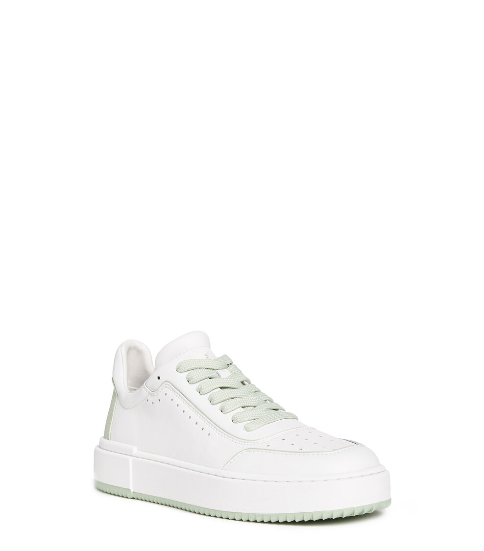 Stuart Weitzman RYAN LOW-TOP SNEAKER WHITE S5095ACISVF