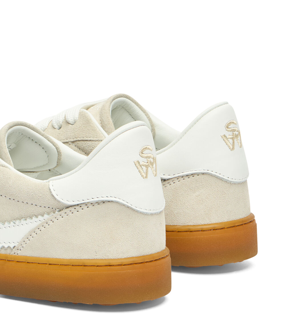 Stuart Weitzman SW RUNAROUND SNEAKER Stuart Weitzman SW RUNAROUND SNEAKER COBBLESTONE/WHITE SL642SJHY8N