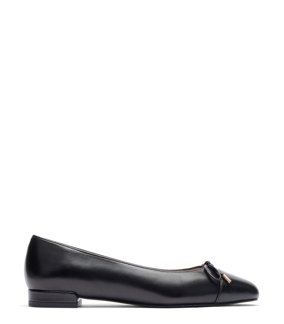 Stuart Weitzman SLEEK BOW FLAT BLACK SJ598DRQBLK