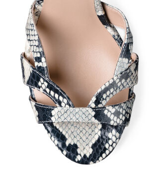 Stuart weitzman misty deals platform