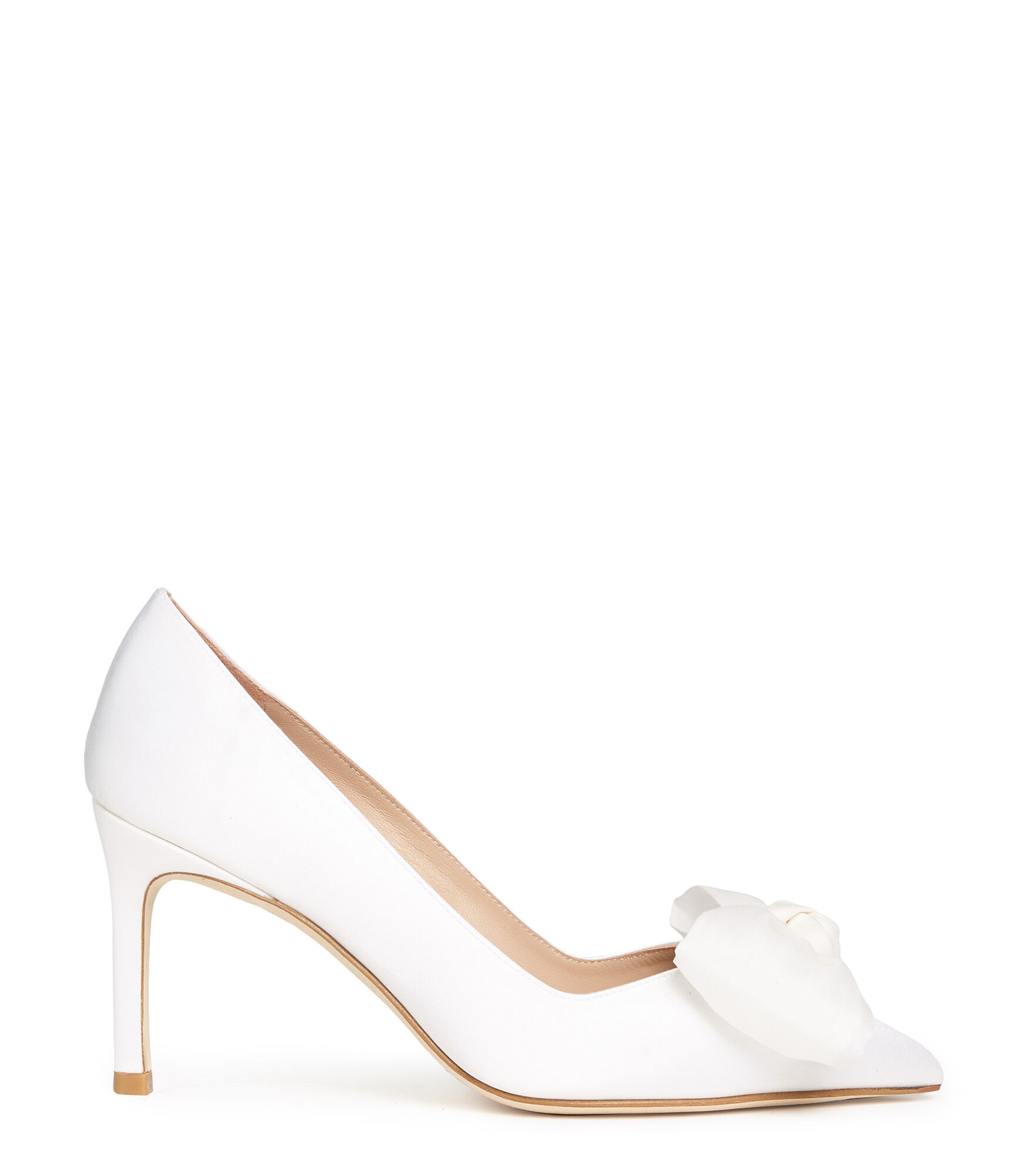 white pumps with bow