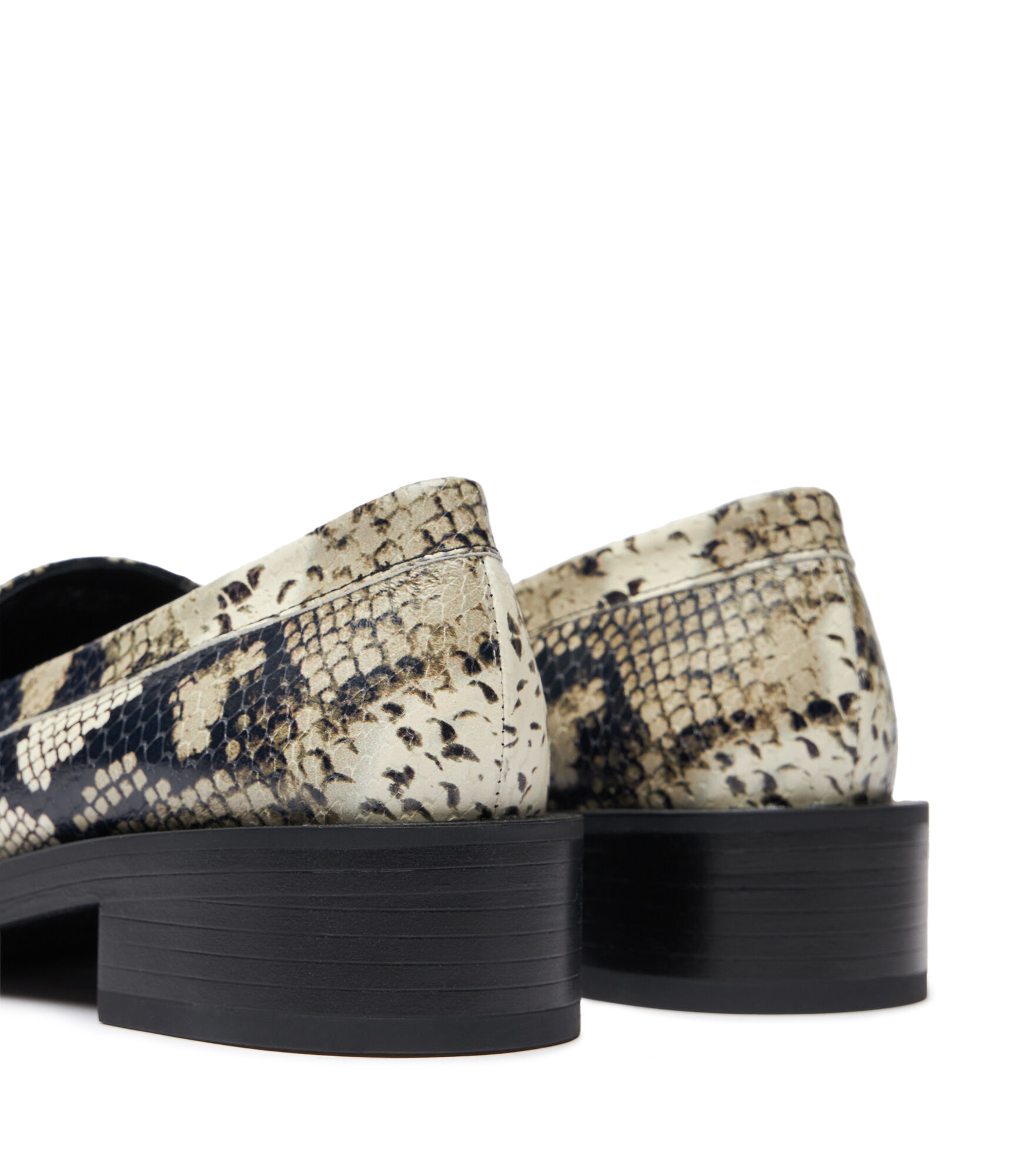 Stuart weitzman snakeskin flats hot sale