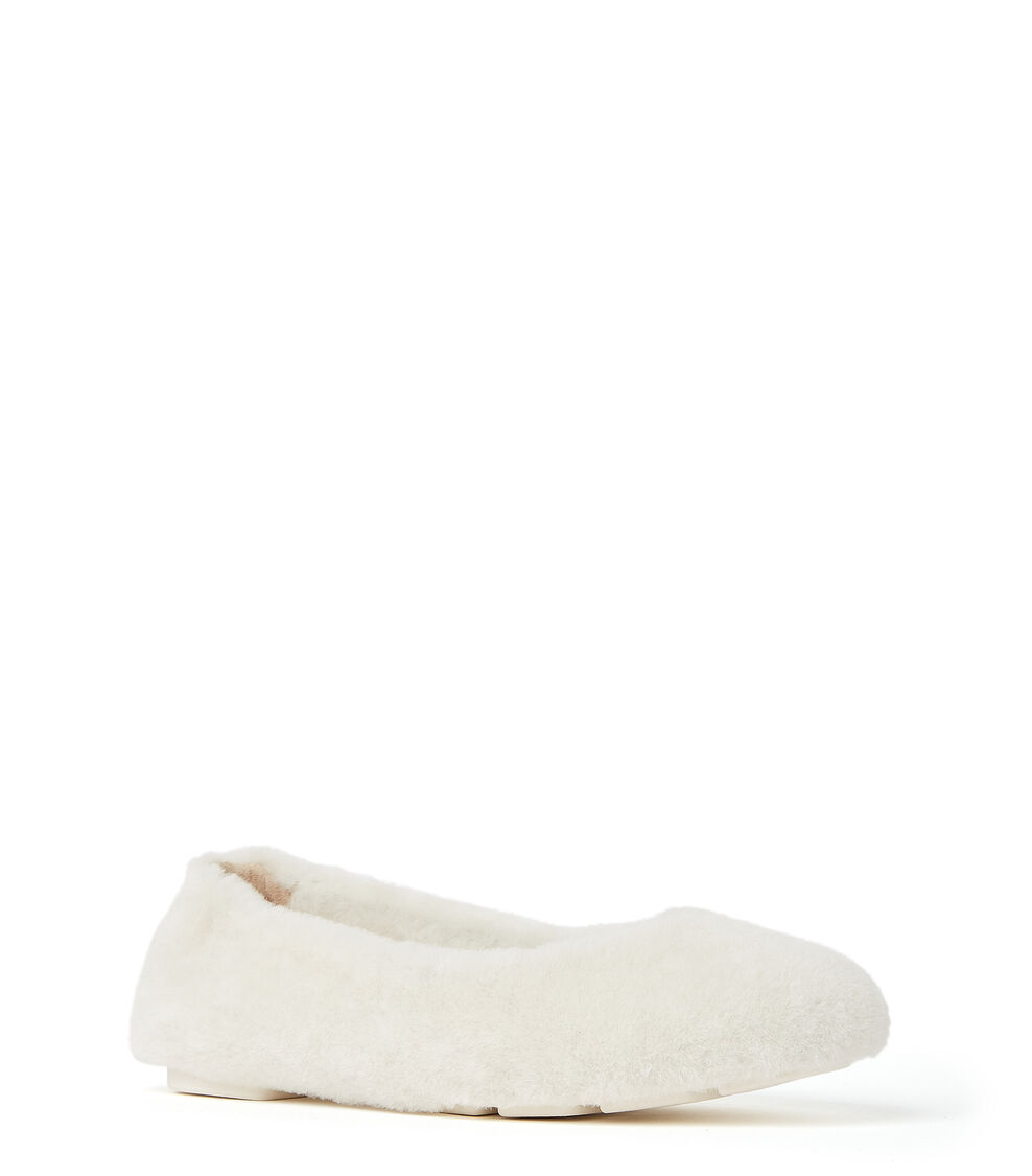Stuart Weitzman PIROUETTE SUPER CHILL FLAT CREMEFARBEN SC675SHLCRM