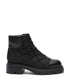 Stuart Weitzman HUDSON QUILTED HIKER BOOTIE BLACK SN082QUOBLK