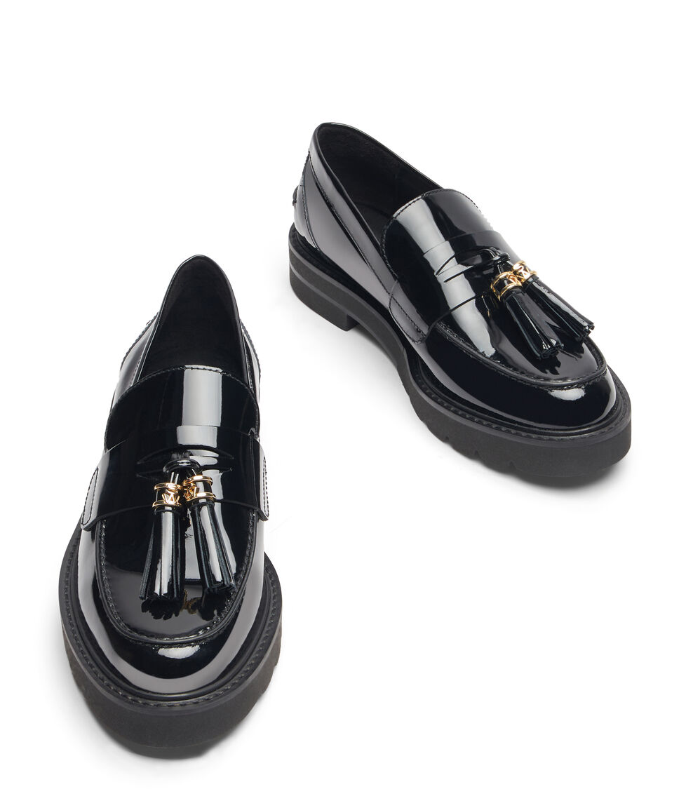 Stuart Weitzman PARKER LIFT TASSEL LOAFER BLACK SI706PATBLK